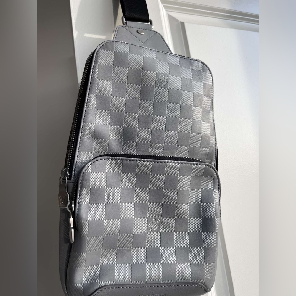 AVENUE SLING BAG great condition men bag